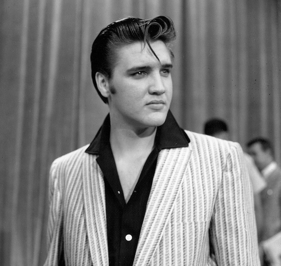 guest-house-at-graceland-elvis-stage-glance Elvis Presley New Year's Eve Party