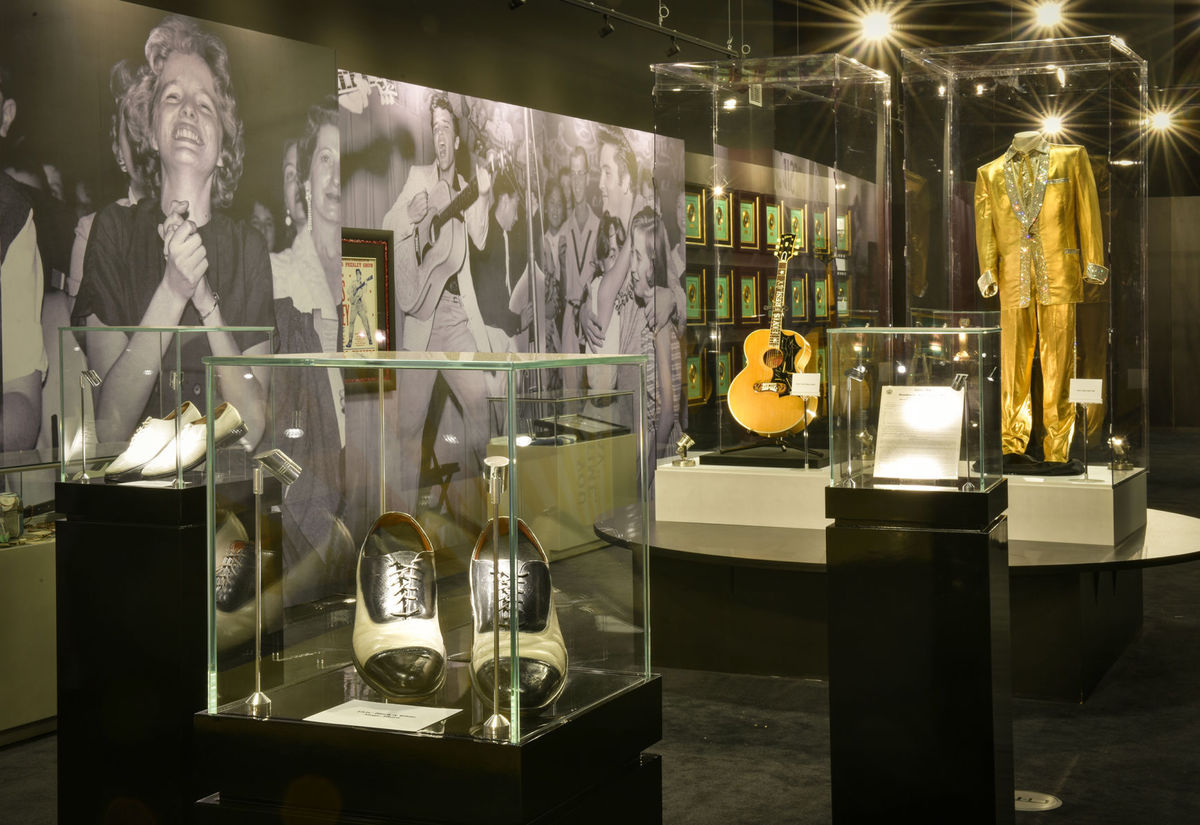 Display Artifacts Elvis Presleys Memphis Museum