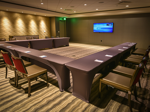 Guest-House-at-Graceland-Events-Rock-Meeting-Room_Thumb