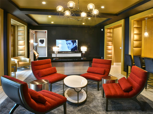 Guest-House-at-Graceland-Room-King-Suite-2-thumbs